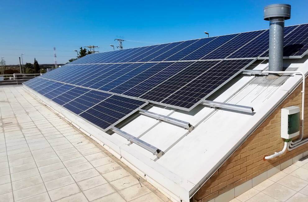 Instalación fotovoltaica en centro sanitario en Huesca 2