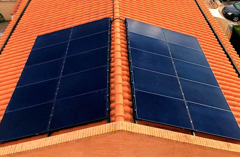 Instalación fotovoltaica en vivienda en Epila