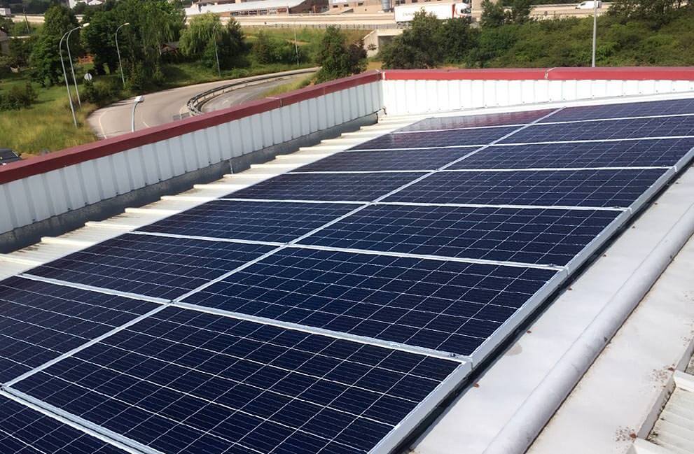 Instalación fotovoltaica en empresa en Vic 2