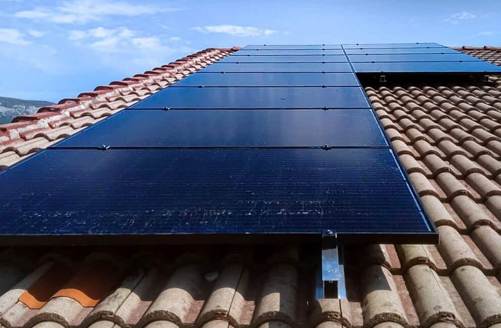 Instalación fotovoltaica en vivienda unifamiliar en Arbizu 2