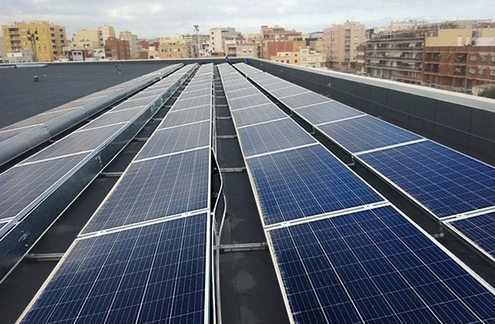 Instalación fotovoltaica en edificios públicos en Amposta