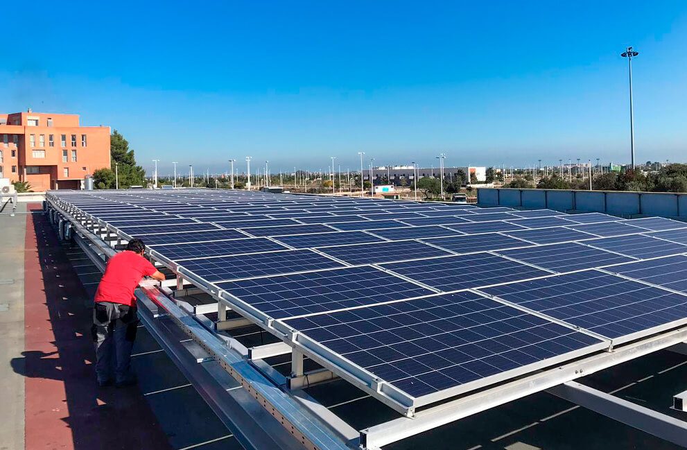 Instalación fotovoltaica en local comercial de Valencia 2
