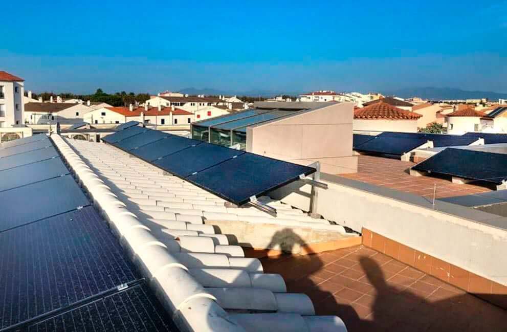 Instalación fotovoltaica en vivienda en Empuriabrava 2