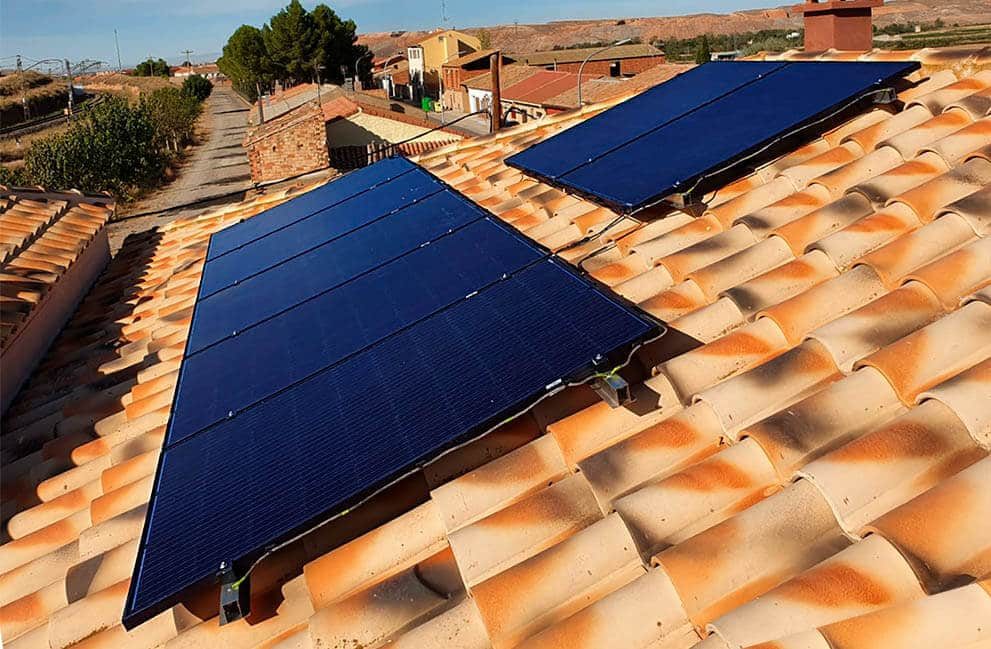 Instalación fotovoltaica en vivienda en La Zaida