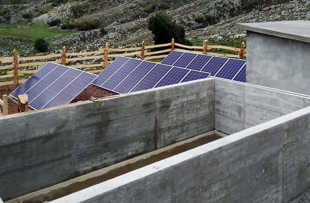 Instalación fotovoltaica para bombeo y captación de agua en Asturias 1