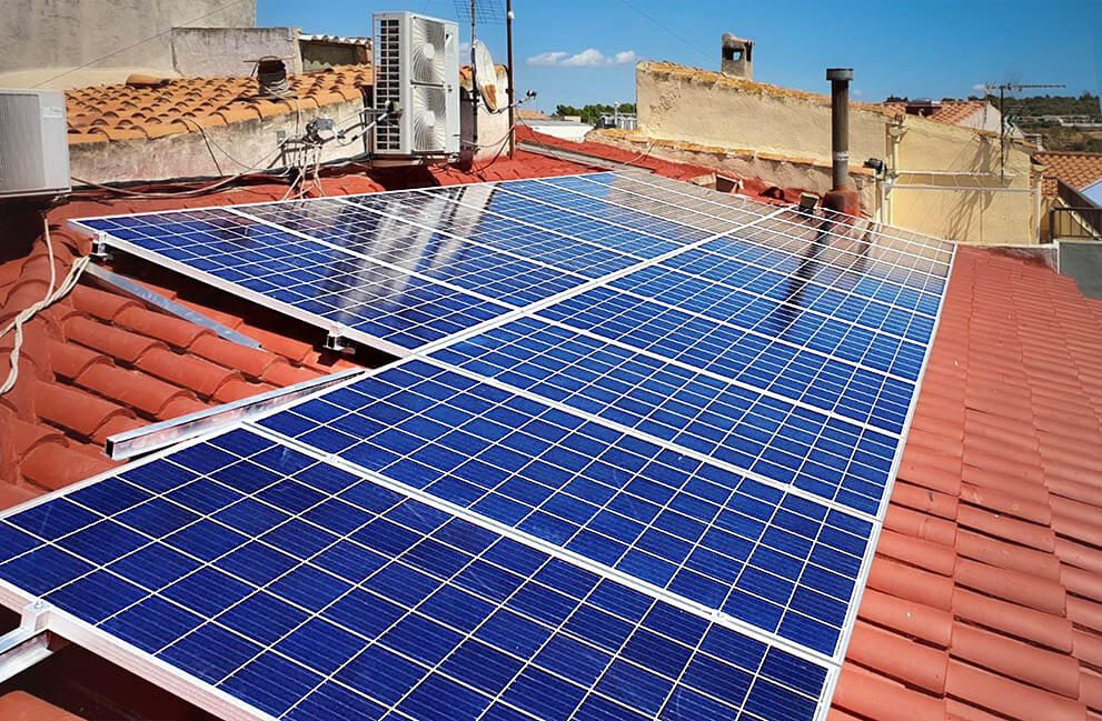 Instalación fotovoltaica en vivienda en Vilanova d'Alcolea
