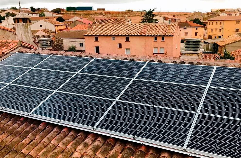 Instalación fotovoltaica en el Ayuntamiento de Ferreruela